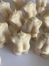 Load image into Gallery viewer, Aphrodite - M