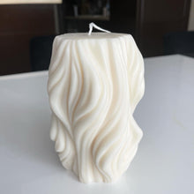 Load image into Gallery viewer, Gloria