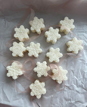 Load image into Gallery viewer, Snowflakes (Set of Six)
